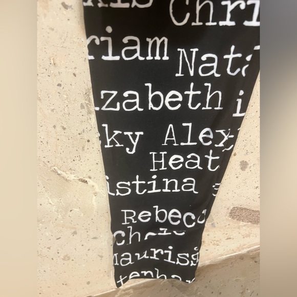 Lula Roe Leggings- One Size - Picture 3 of 6